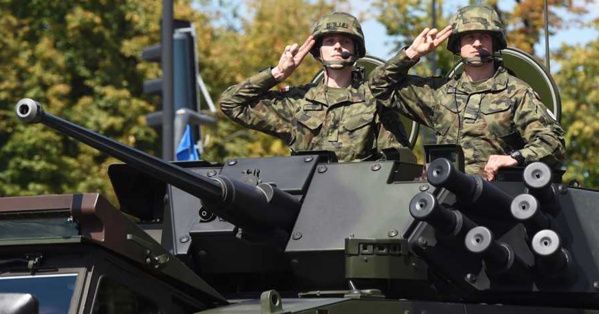 Polonia: doar două din șase divizii sunt gata de luptă în caz de război cu Rusia
