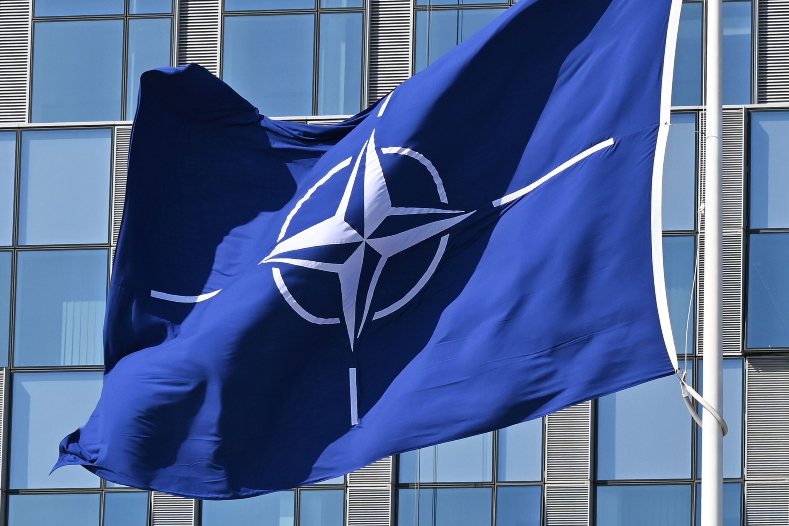 România la summitul NATO de la Ankara: aceleași obiective, pe fondul tranziției la NATO 3.0