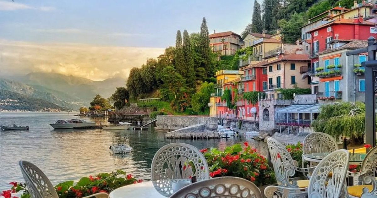 Satul italian Varenna interzice plimbarea cu pieptul gol sau în costum de baie, amenzi de până la 200 de euro
