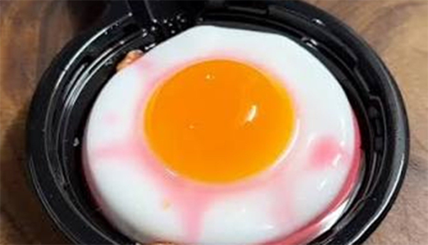 Tehnica japoneză Medama-yaki: cum să prepari ouă-ochiuri perfecte, cu gălbenuș lichid și albuș fin