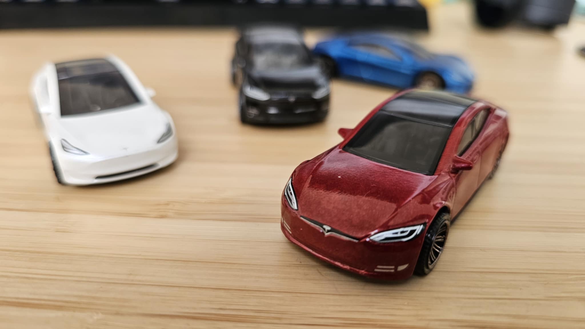 Tesla angajează încă 1.000 de oameni la fabrica din Berlin, semn al revenirii cererii de mașini electrice în Europa