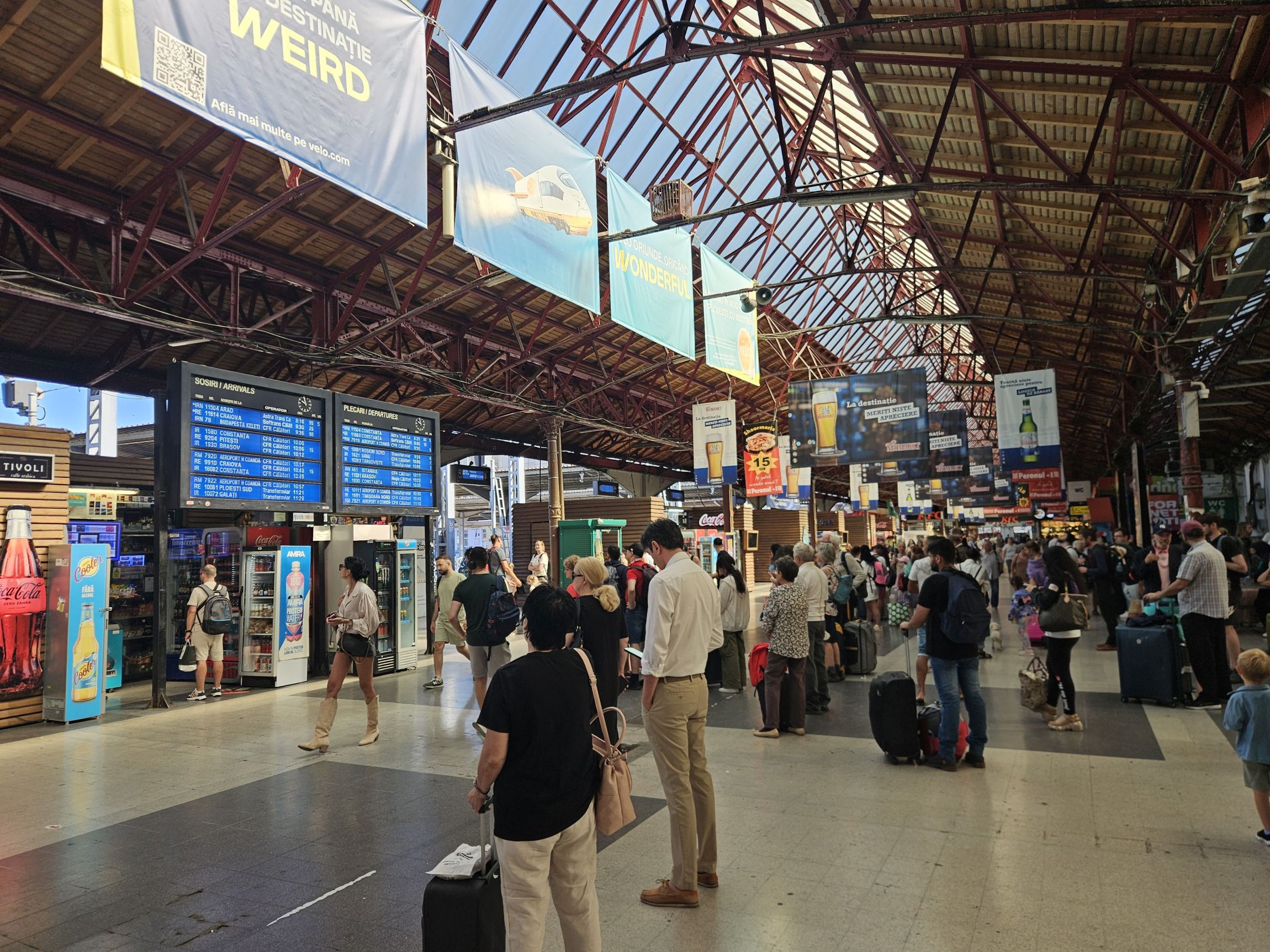 Toate trenurile din Gara de Nord, cu excepția a trei, au întârzieri miercuri dimineața