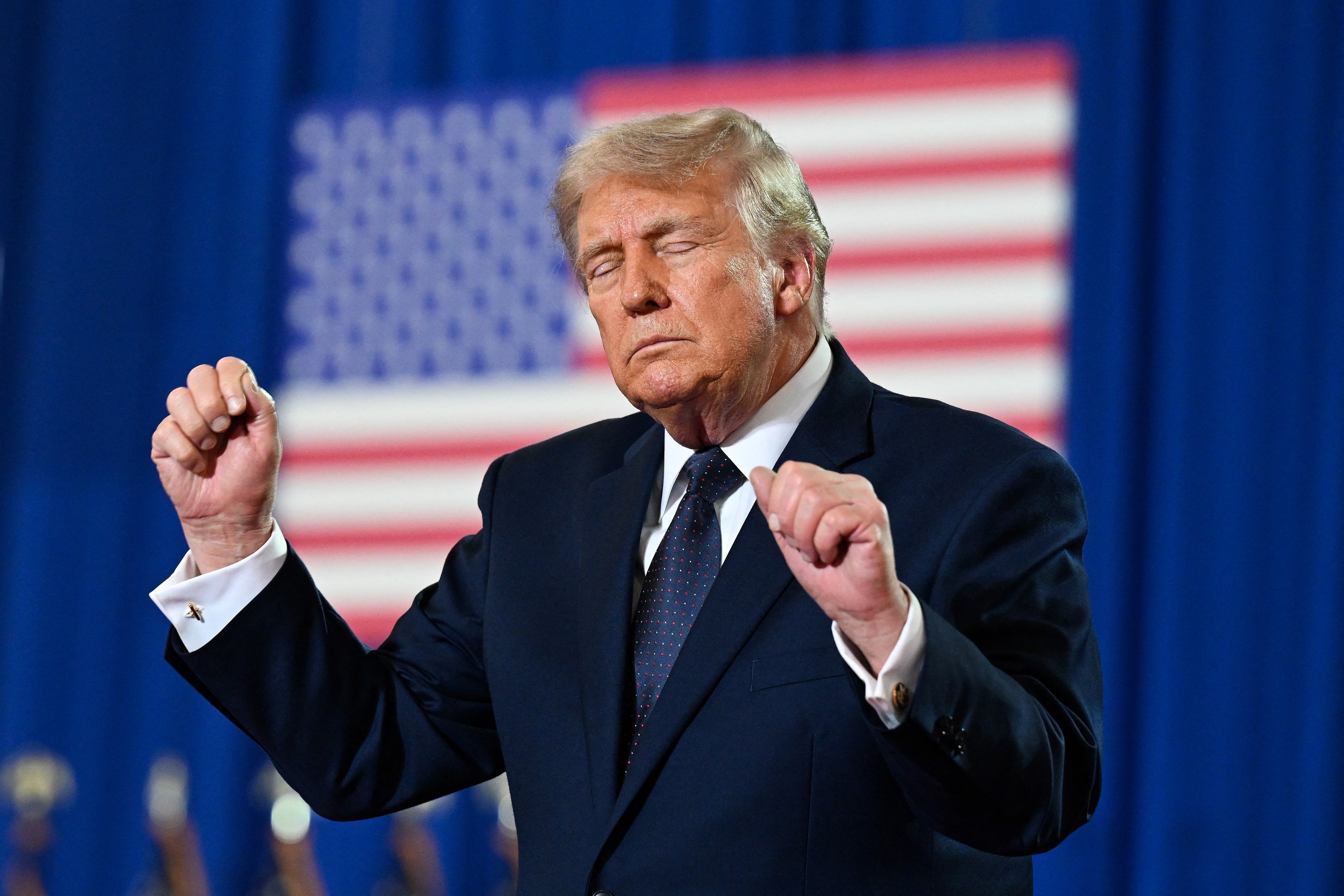 Trump a câștigat peste 1 miliard de dolari din criptomonede în 2025, conform declarației financiare
