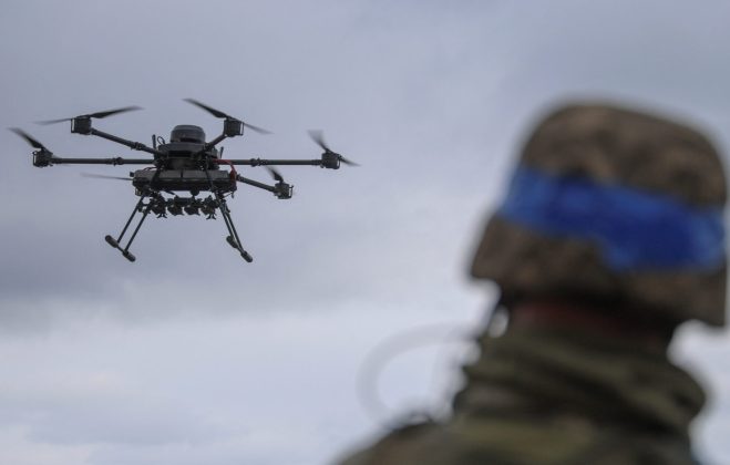 Ucraina atacă cu drone Sankt Petersburg și regiunea Leningrad. Incendiu la terminal petrolier