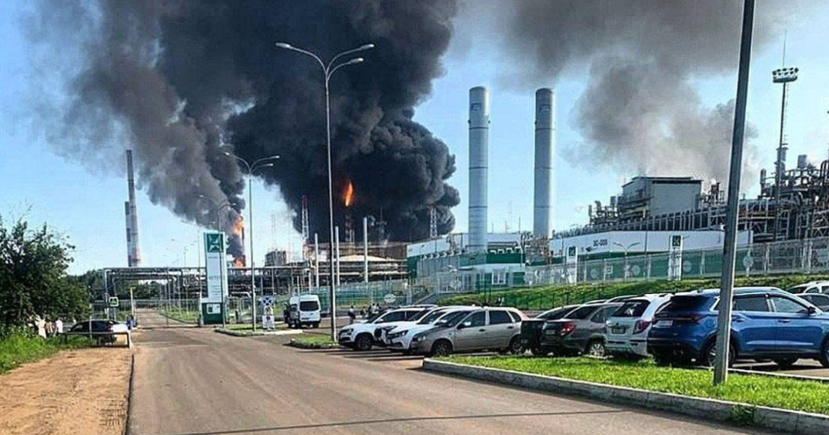 Ucraina atacă masiv Rusia: rafinării, petroliere și aerodrom militar lovite în noaptea de 7 spre 8 iulie