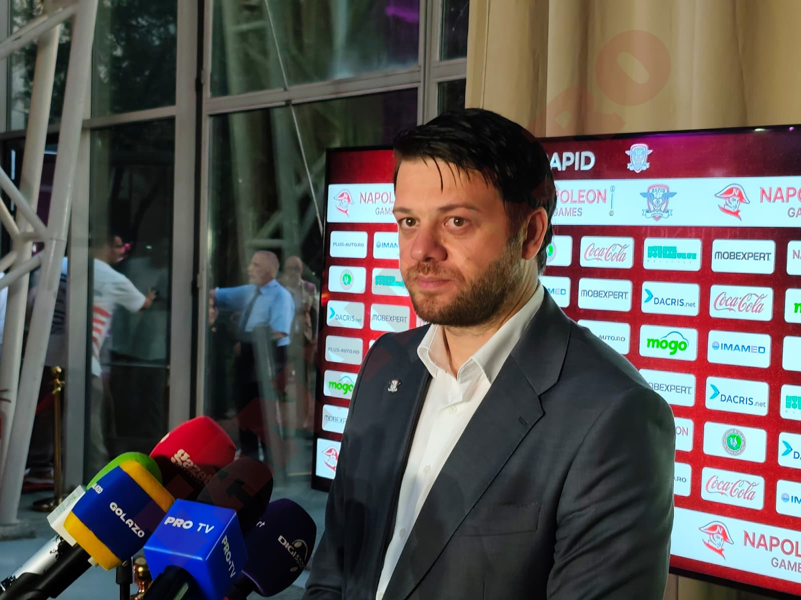 Victor Angelescu anunță minim trei transferuri noi la Rapid, inclusiv un atacant