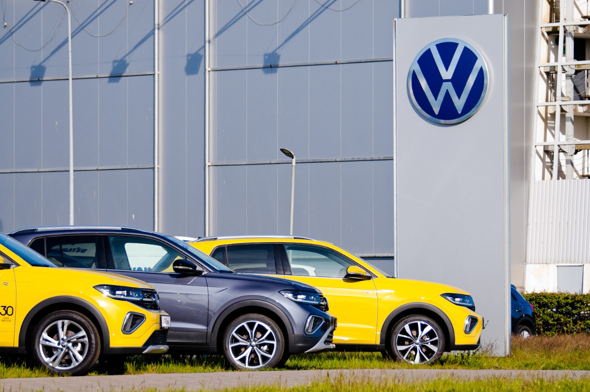 Volkswagen vrea să aducă modele chinezești în Europa, dar propriii șefi se opun